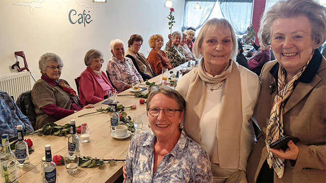 Senioren-Treffen im Lieblings-Café