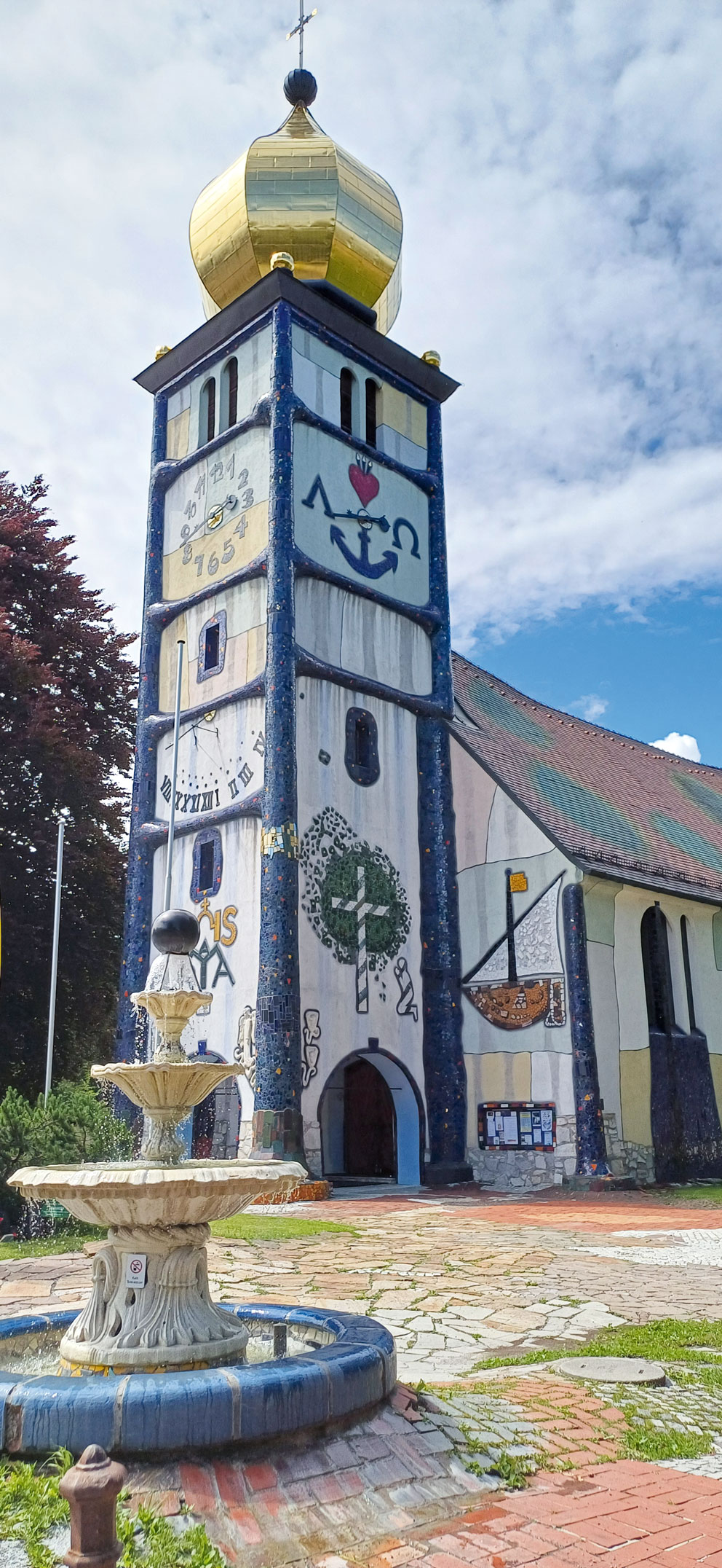 Hundertwasser-Kirche in Bärnbach